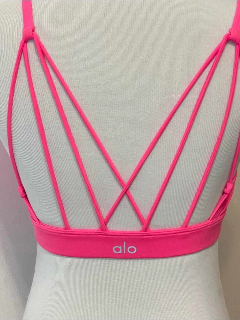 NWOT Alo Yoga Neon Pink Glow Yoga Multi-Strap Back Sports Bra Size XS